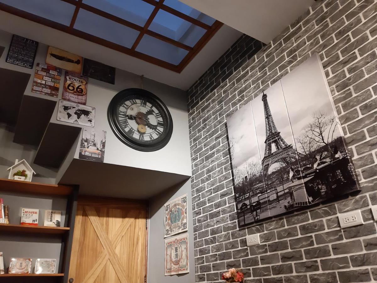 Quiet Hostel - Minquan Inn Тайнан Екстериор снимка