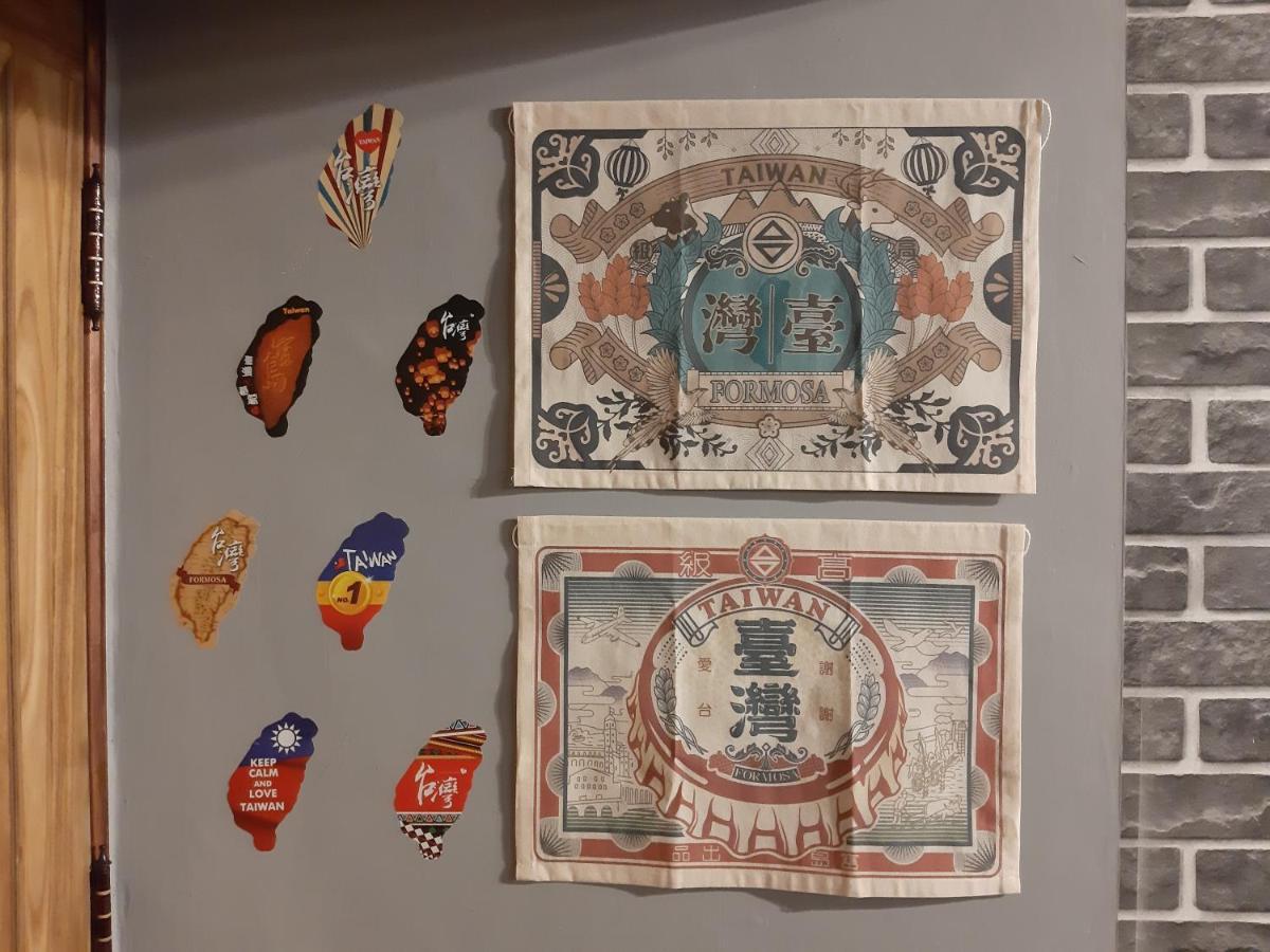 Quiet Hostel - Minquan Inn Тайнан Екстериор снимка