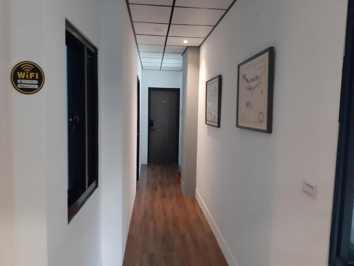 Quiet Hostel - Minquan Inn Тайнан Екстериор снимка
